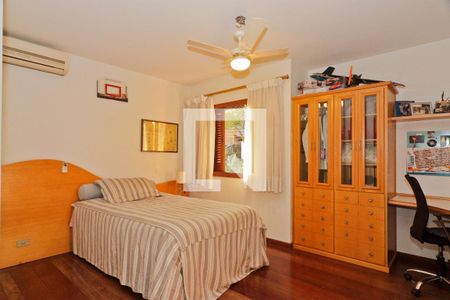 Casa à venda com 583m², 3 quartos e 4 vagasSuíte 2