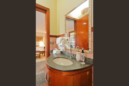 Casa à venda com 583m², 3 quartos e 4 vagasLavabo