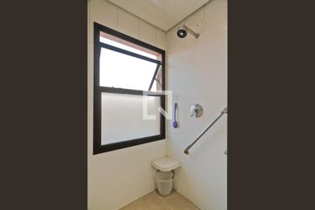 Casa à venda com 583m², 3 quartos e 4 vagasBanheiro da Suíte 1