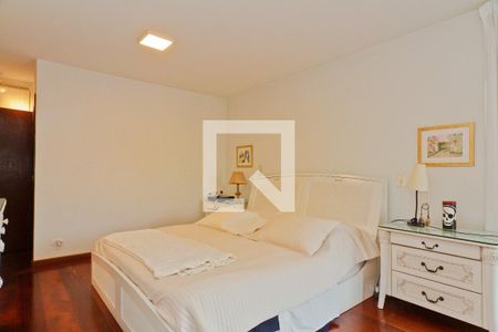 Casa à venda com 583m², 3 quartos e 4 vagasSuíte 1