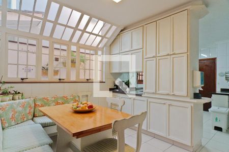 Casa à venda com 583m², 3 quartos e 4 vagasCozinha