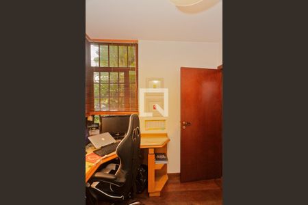 Casa à venda com 583m², 3 quartos e 4 vagasEscritório