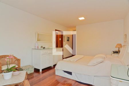 Casa à venda com 583m², 3 quartos e 4 vagasSuíte 1