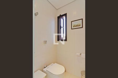 Casa à venda com 583m², 3 quartos e 4 vagasBanheiro da Suíte 1