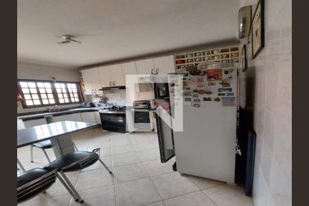 Casa à venda com 285m², 6 quartos e 4 vagas