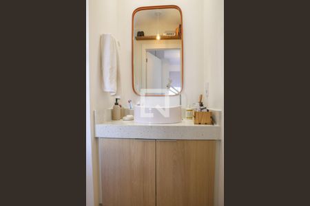 Apartamento à venda com 35m², 2 quartos e sem vaga Apartamento à venda com 35m², 2 quartos e sem vagaBanheiro