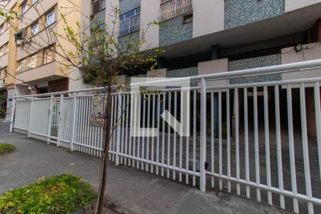 Apartamento para alugar com 74m², 2 quartos e sem vaga Apartamento para alugar com 74m², 2 quartos e sem vagaFachada
