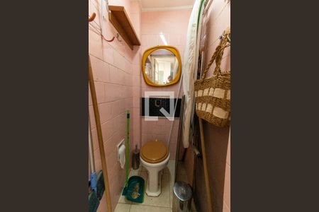Apartamento para alugar com 74m², 2 quartos e sem vaga Apartamento para alugar com 74m², 2 quartos e sem vagaBanheiro de Serviço