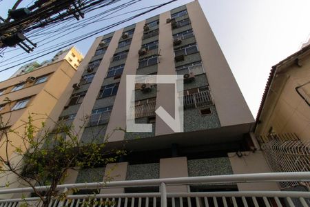 Apartamento para alugar com 74m², 2 quartos e sem vaga Apartamento para alugar com 74m², 2 quartos e sem vagaFachada