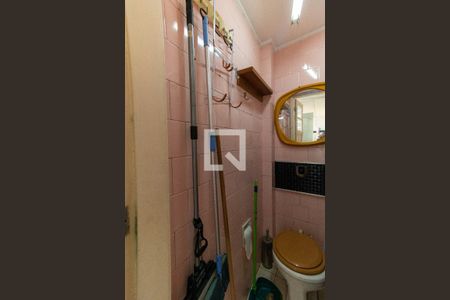 Apartamento para alugar com 74m², 2 quartos e sem vaga Apartamento para alugar com 74m², 2 quartos e sem vagaBanheiro de Serviço