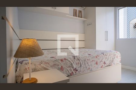 Quarto 1 de apartamento para alugar com 2 quartos, 52m² em Itacorubi, Florianópolis