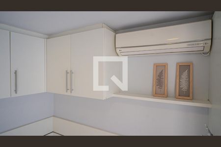 Quarto 1 de apartamento para alugar com 2 quartos, 52m² em Itacorubi, Florianópolis