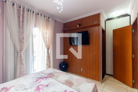 Casa à venda com 110m², 3 quartos e 2 vagas Casa à venda com 110m², 3 quartos e 2 vagasSuíte