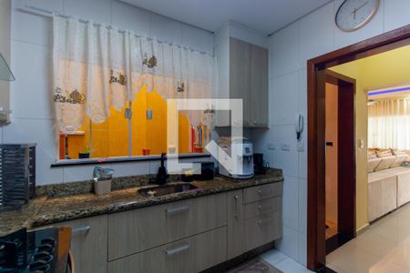 Casa à venda com 110m², 3 quartos e 2 vagas Casa à venda com 110m², 3 quartos e 2 vagasCozinha