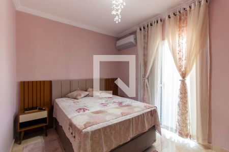 Casa à venda com 110m², 3 quartos e 2 vagas Casa à venda com 110m², 3 quartos e 2 vagasSuíte