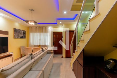 Casa à venda com 110m², 3 quartos e 2 vagas Casa à venda com 110m², 3 quartos e 2 vagasSala