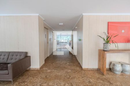 Apartamento à venda com 103m², 2 quartos e 1 vagaHall de entrada