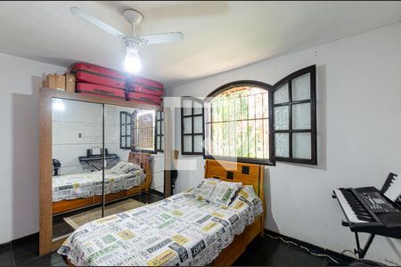 Casa à venda com 300m², 4 quartos e 4 vagas Casa à venda com 300m², 4 quartos e 4 vagasQuarto 3