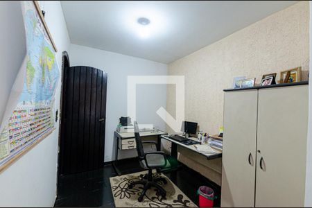 Casa à venda com 300m², 4 quartos e 4 vagas Casa à venda com 300m², 4 quartos e 4 vagasSuite Master