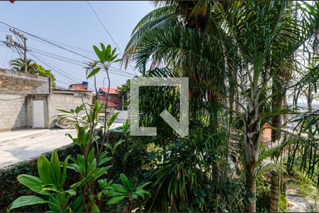 Casa à venda com 300m², 4 quartos e 4 vagas Casa à venda com 300m², 4 quartos e 4 vagasQuarto 1