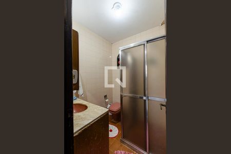 Casa à venda com 300m², 4 quartos e 4 vagas Casa à venda com 300m², 4 quartos e 4 vagasBanheiro Social