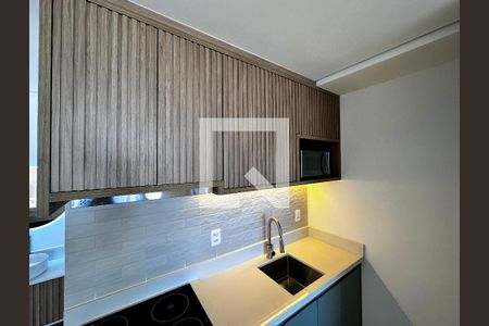 Cozinha de kitnet/studio para alugar com 1 quarto, 48m² em Campo Belo, São Paulo