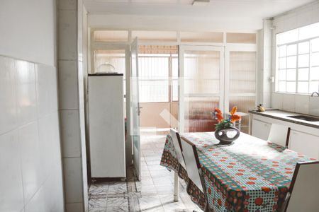 Casa para alugar com 250m², 4 quartos e sem vagaCozinha