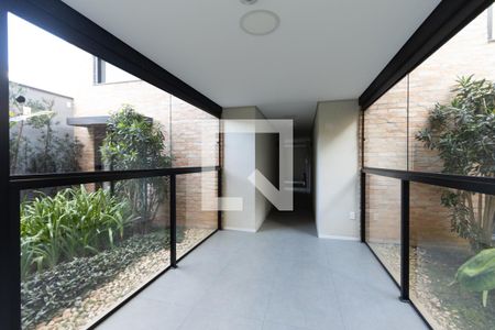 Studio para alugar com 32m², 1 quarto e sem vaga Studio para alugar com 32m², 1 quarto e sem vagaVaranda