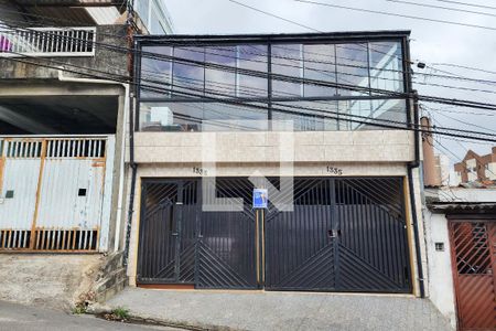 Casa à venda com 188m², 3 quartos e 2 vagasFachada