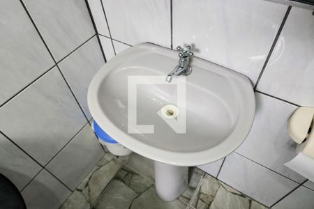 Casa à venda com 188m², 3 quartos e 2 vagasBanheiro 