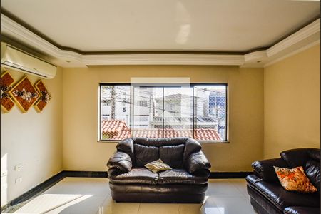 Sala de casa para alugar com 3 quartos, 202m² em Vila Alzira, Santo André
