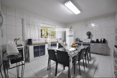 Casa à venda com 200m², 3 quartos e 3 vagasCozinha