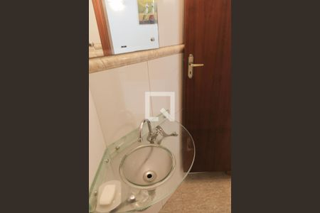 Casa à venda com 250m², 3 quartos e 3 vagasLavabo