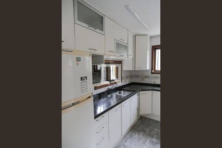 Casa à venda com 250m², 3 quartos e 3 vagasCozinha