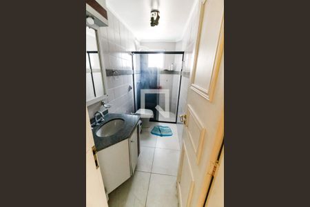 Apartamento à venda com 136m², 3 quartos e 2 vagas Apartamento à venda com 136m², 3 quartos e 2 vagasBanheiro Corredor