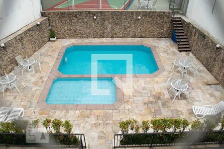 Apartamento à venda com 106m², 3 quartos e 2 vagas Apartamento à venda com 106m², 3 quartos e 2 vagasÁrea comum - Piscina