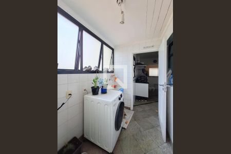 Apartamento à venda com 106m², 3 quartos e 2 vagas Apartamento à venda com 106m², 3 quartos e 2 vagasÁrea de Serviço