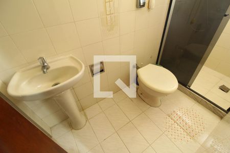 Casa de condomínio à venda com 750m², 4 quartos e 5 vagasÁrea de serviço - Dependência/Banheiro