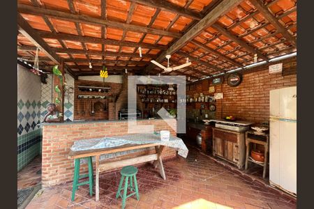 Casa de condomínio à venda com 750m², 4 quartos e 5 vagasChurrasqueira