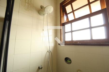 Casa de condomínio à venda com 750m², 4 quartos e 5 vagasÁrea de serviço - Dependência/Banheiro