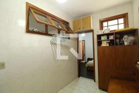 Casa de condomínio à venda com 750m², 4 quartos e 5 vagasÁrea de serviço - Dependência