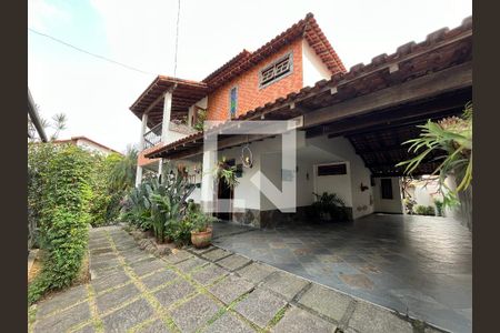 Casa de condomínio à venda com 750m², 4 quartos e 5 vagasFrente da casa