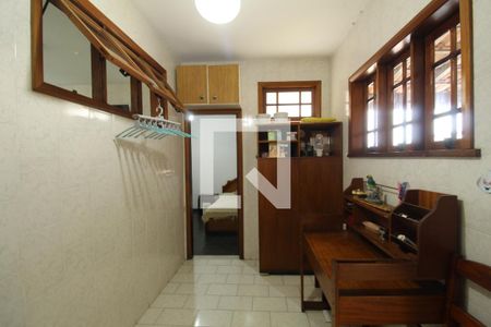 Casa de condomínio à venda com 750m², 4 quartos e 5 vagasÁrea de serviço - Dependência