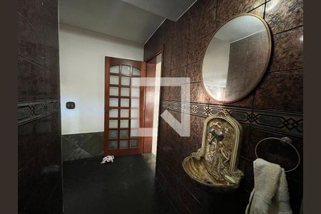 Casa de condomínio à venda com 750m², 4 quartos e 5 vagasLavabo