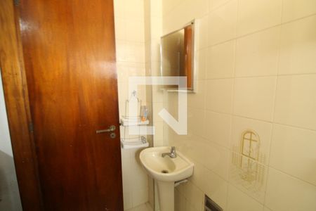 Casa de condomínio à venda com 750m², 4 quartos e 5 vagasÁrea de serviço - Dependência/Banheiro