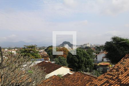 Casa de condomínio à venda com 750m², 4 quartos e 5 vagasQuarto 1 - Varanda