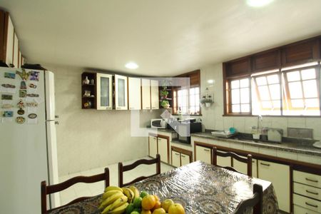 Casa de condomínio à venda com 750m², 4 quartos e 5 vagasCozinha