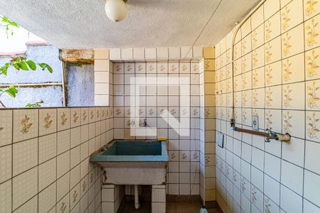 Casa à venda com 250m², 5 quartos e 3 vagas Casa à venda com 250m², 5 quartos e 3 vagasLavanderia