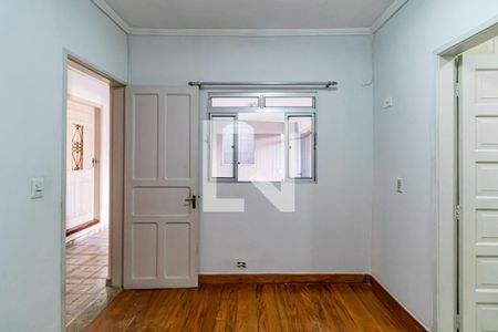 Casa à venda com 250m², 5 quartos e 3 vagas Casa à venda com 250m², 5 quartos e 3 vagasSuite