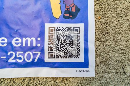 Casa à venda com 250m², 5 quartos e 3 vagas Casa à venda com 250m², 5 quartos e 3 vagasFachada